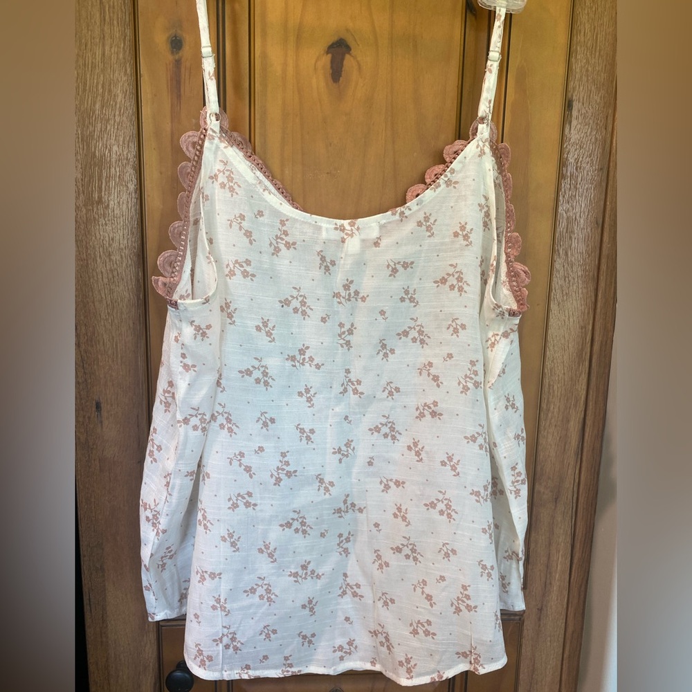 MINE (Buckle) Floral Boho Crochet Trim Tank Top Cami NWOT - Picture 6 of 6